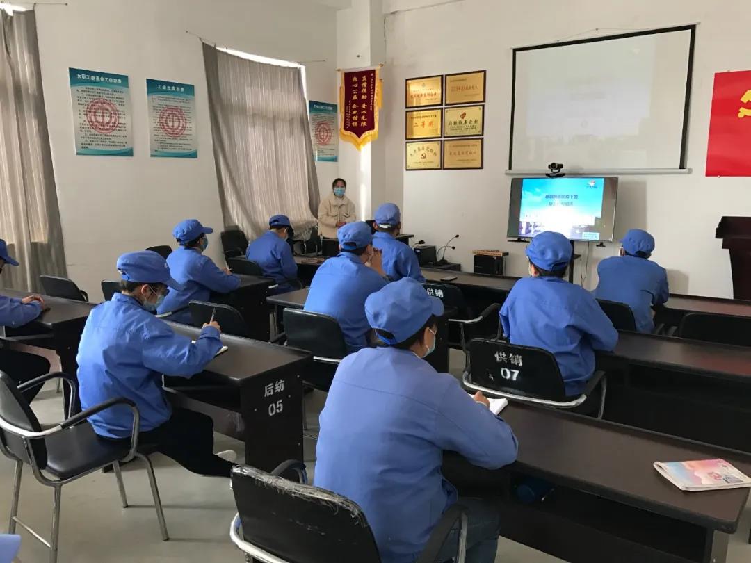 為企業(yè)、工廠等復工人員聚集地?開展疫情健康防護知識培訓