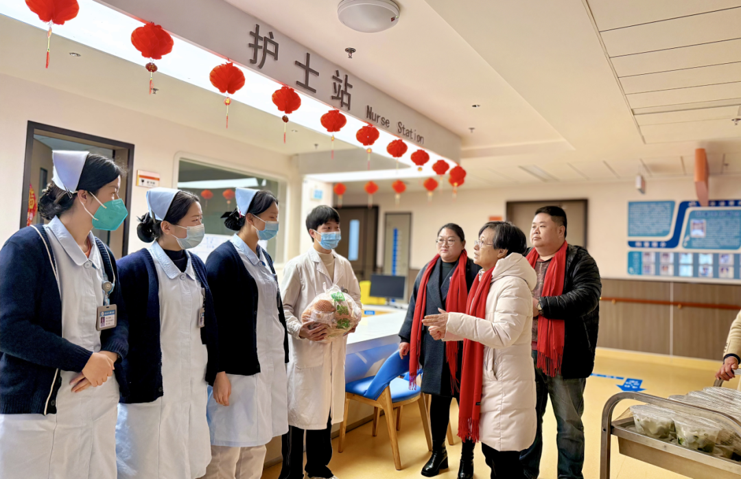 新春慰問送溫情，除夕關(guān)懷暖人心！